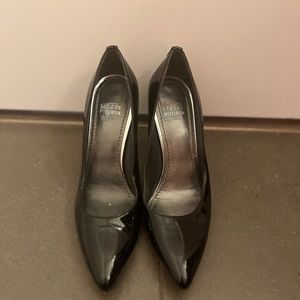 Parent black Stuart Weitzman pumps